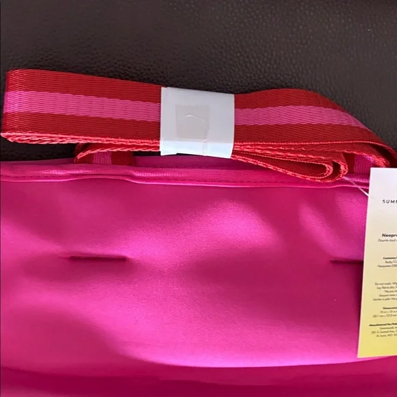 Stylish summer salt Pink and Red Women's Tote Bag - Picture 4 of 7